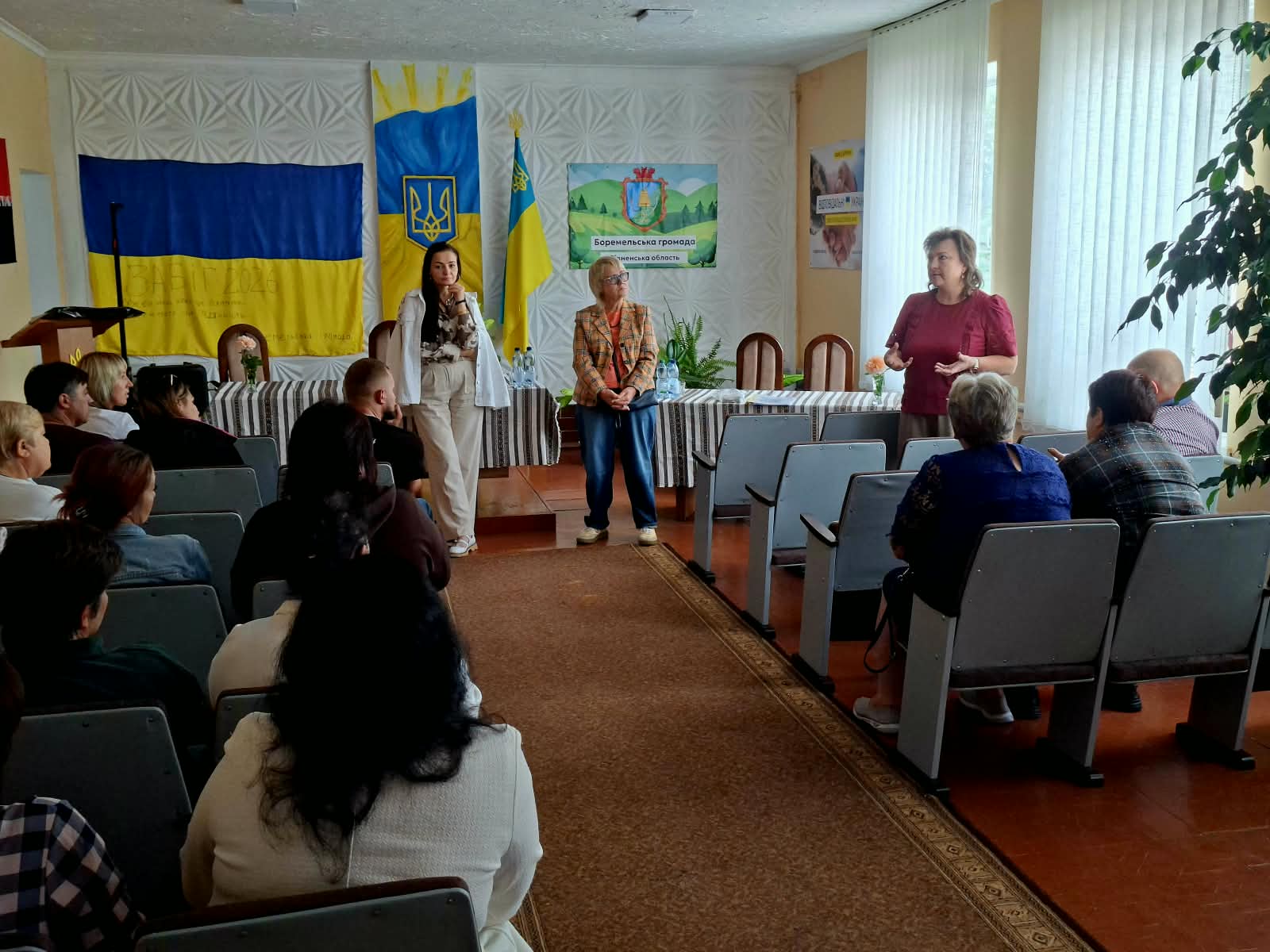 ДОПОМОГА ПОЧИНАЄТЬСЯ З РОЗМОВИ: МОБІЛЬНА ГРУПА У БОРЕМЕЛЬСЬКІЙ ГРОМАДІ